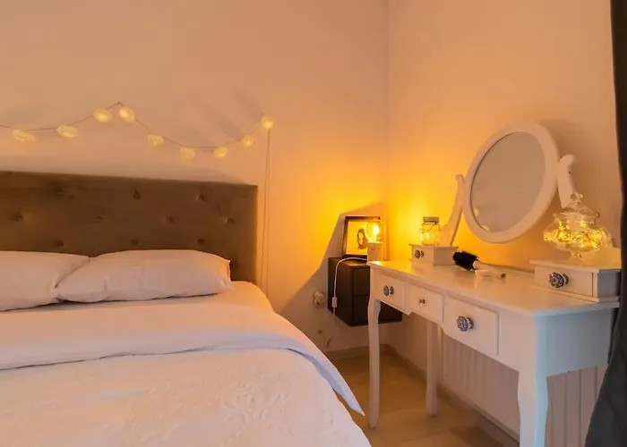 Arte - 2 Bedroom Apartment Near Coresi Mall With Free Parking