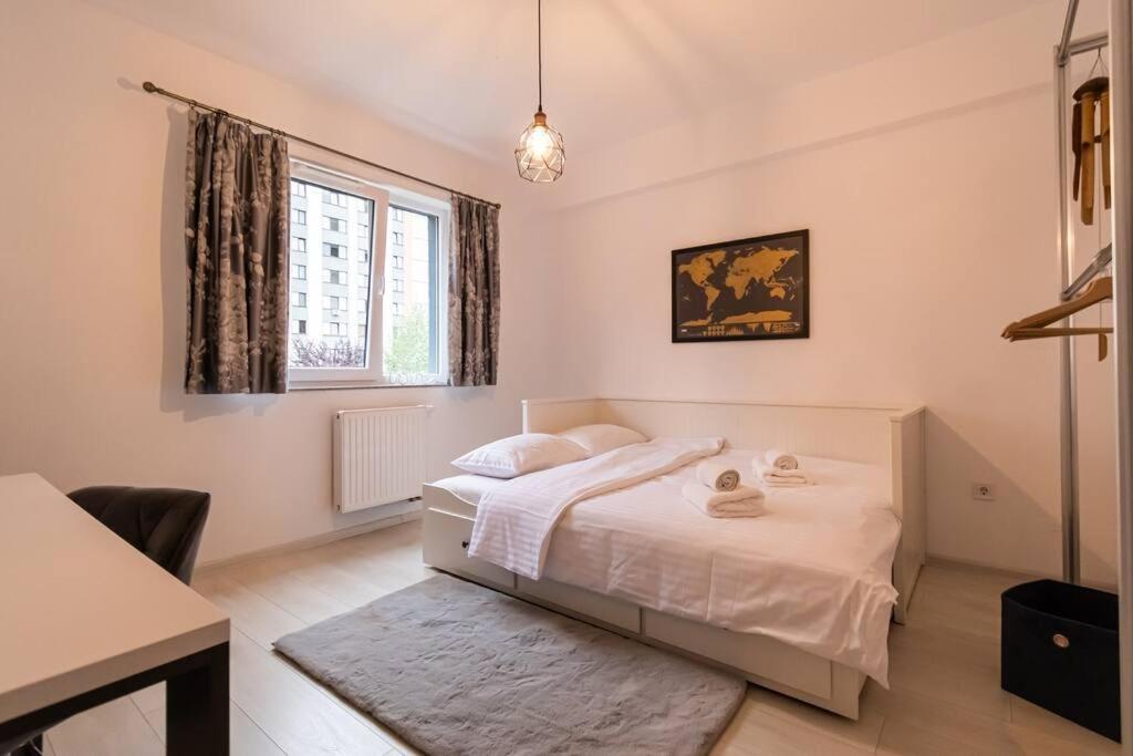 Arte - 2 Bedroom Near Coresi Mall With Free Parking Apartment *